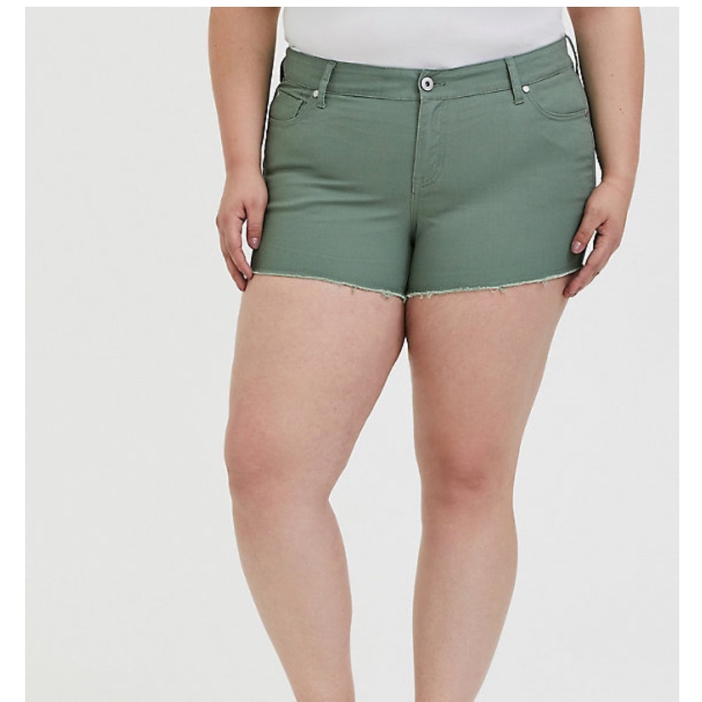 🆕 DENIM SHORT VINTAGE STRETCH LIGHT OLIVE GREEN
